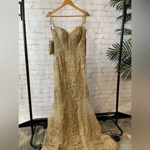 Mon Cheri Elegant Gold Sequin Gown